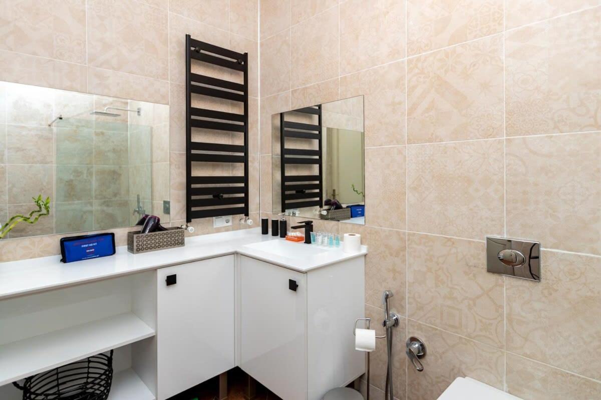 Stylish 2Br Apt In The Heart Of Old Tbilisi Exterior foto