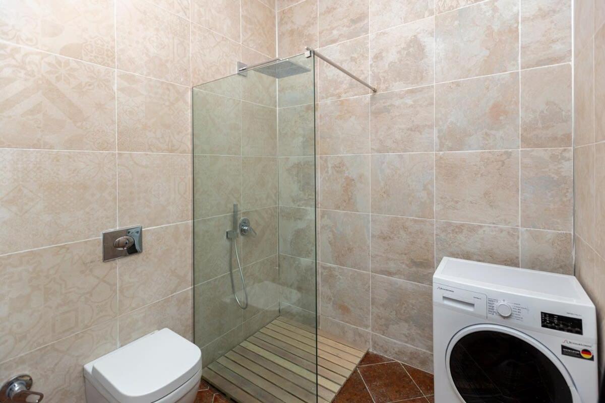 Stylish 2Br Apt In The Heart Of Old Tbilisi Exterior foto