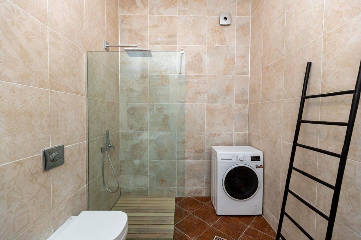 Stylish 2Br Apt In The Heart Of Old Tbilisi Exterior foto